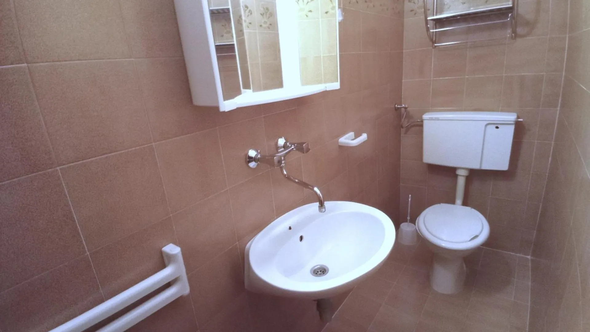 *** Affittacamere Guesthouse Cecilia 2 Malinska Croazia