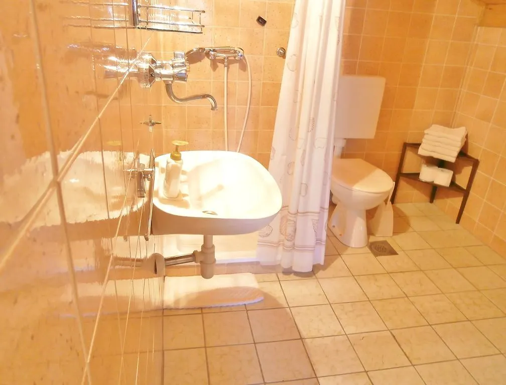 Guesthouse Cecilia 2 Gostinjska kuća